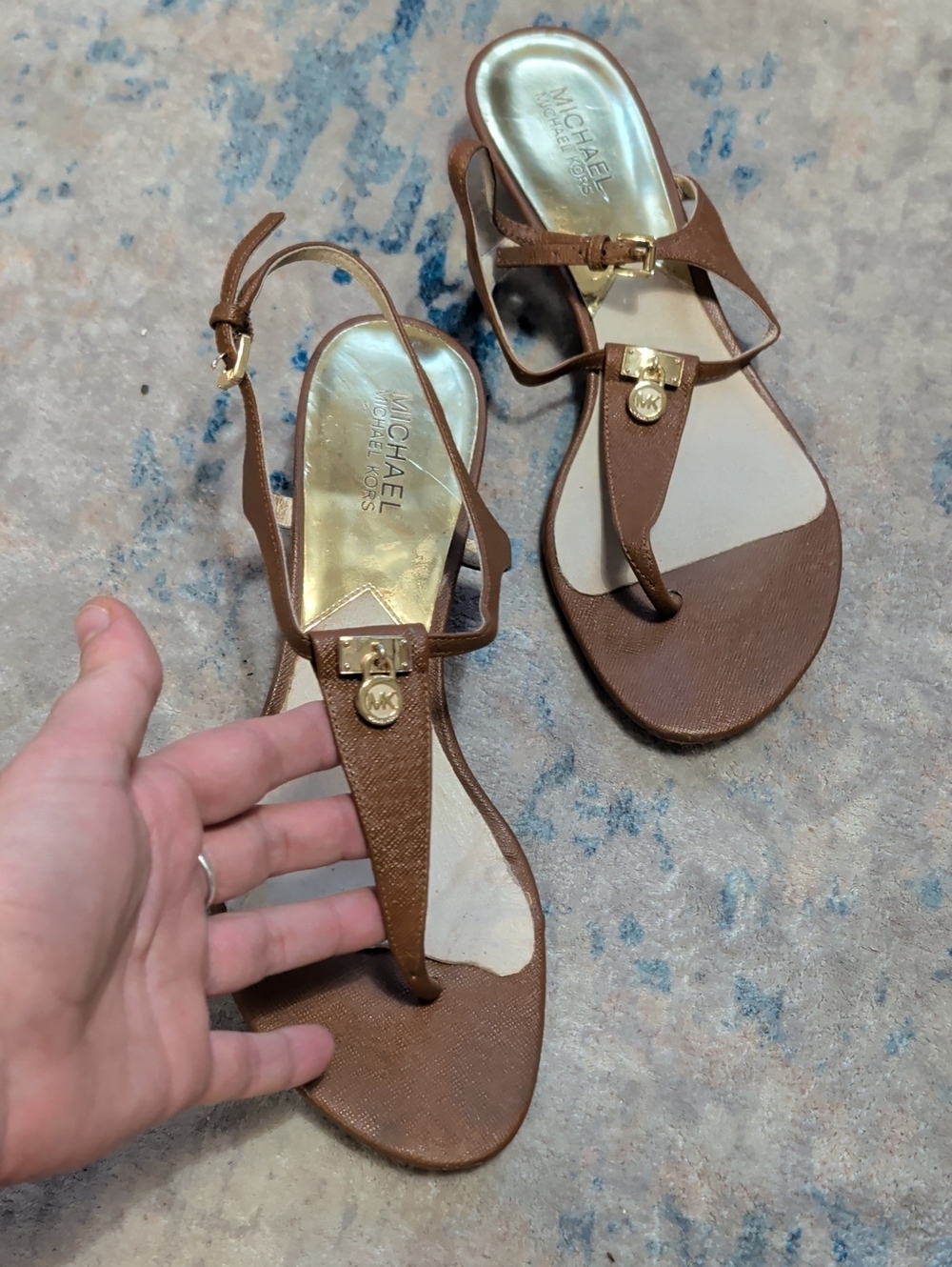 MICHAEL Michael Kors Brown Leather T-Strap Platform Sandals w/ Gold Hardware 10M